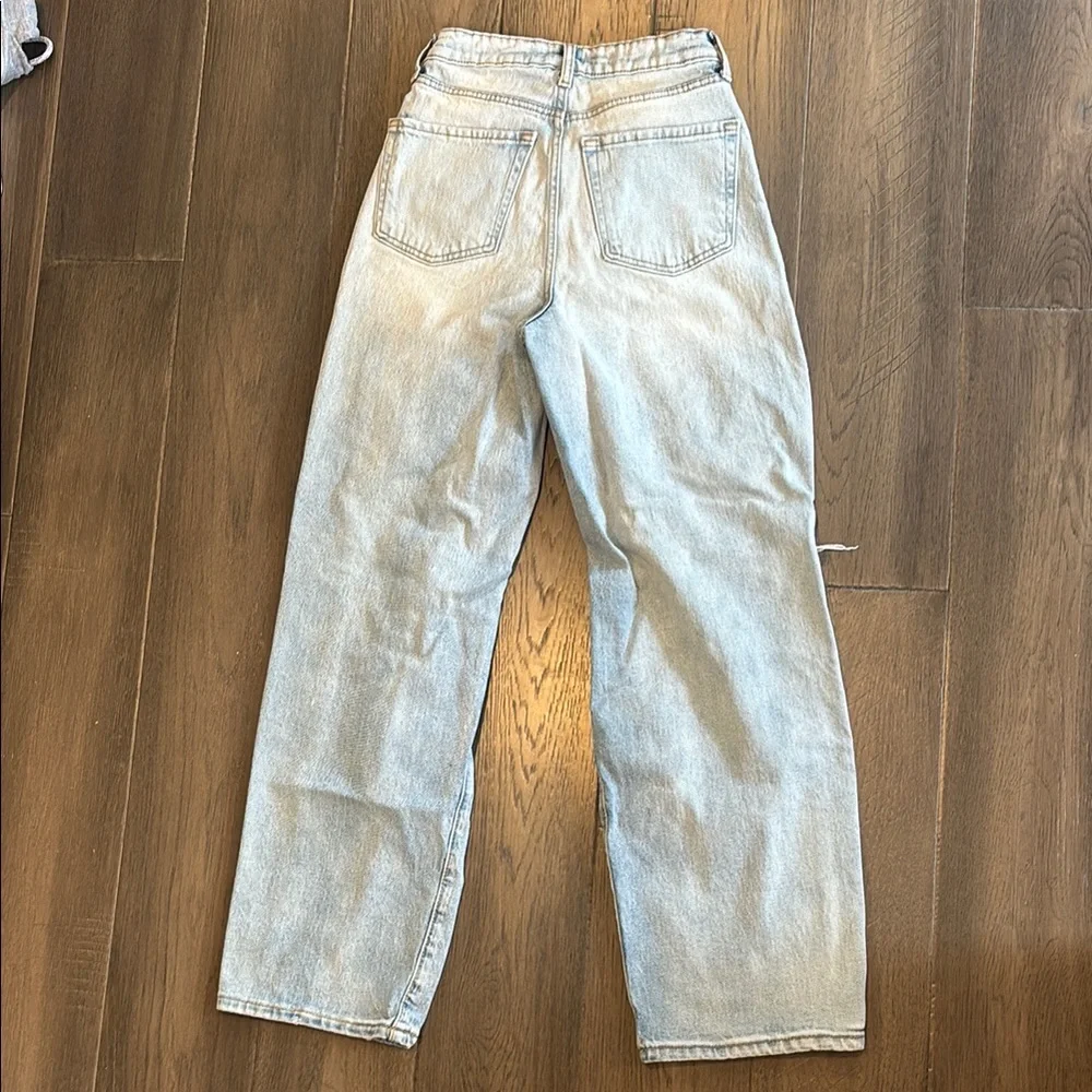Light Ripped Jeans - Picture 2 of 2